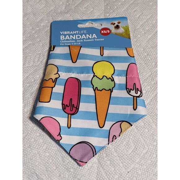 NEW Vibrant Life Dog Bandana, Frozen Fun, XS/S - Picture 1 of 6